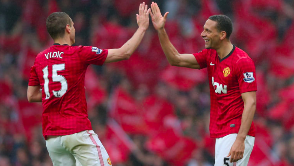 在压力下的 在压力下的